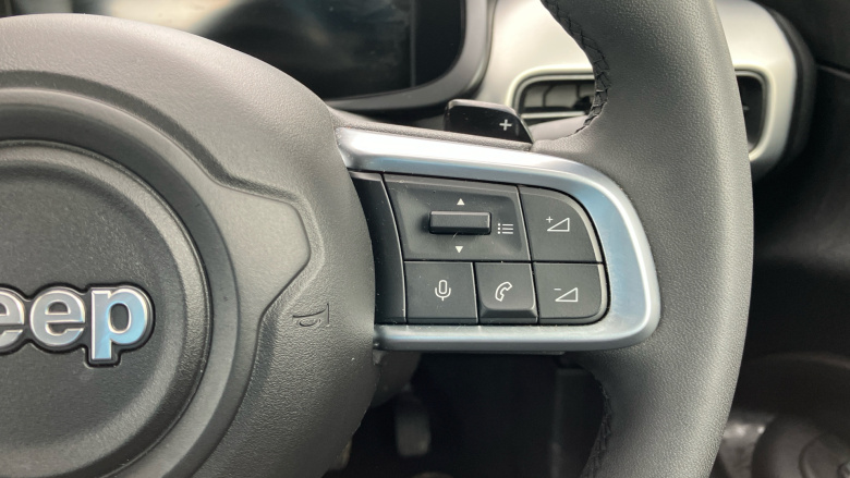 Jeep Avenger 1.2 e-Hybrid Summit 5dr DCT Petrol Hatchback